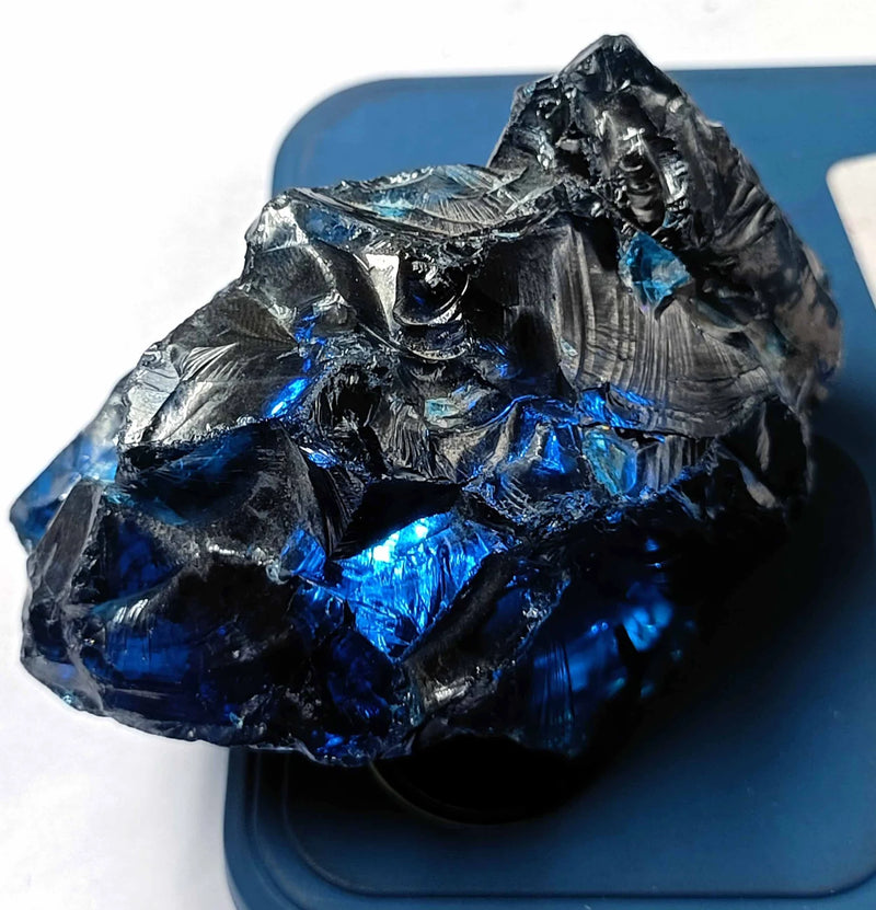 Blue Alexandrite Natural Rough 900-950 Carat Untreated, From Russian Rough Alexandrite