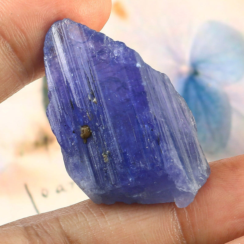 Untreated Tanzanite Gemstone, 43x25x13 MM 95.50 Carat.